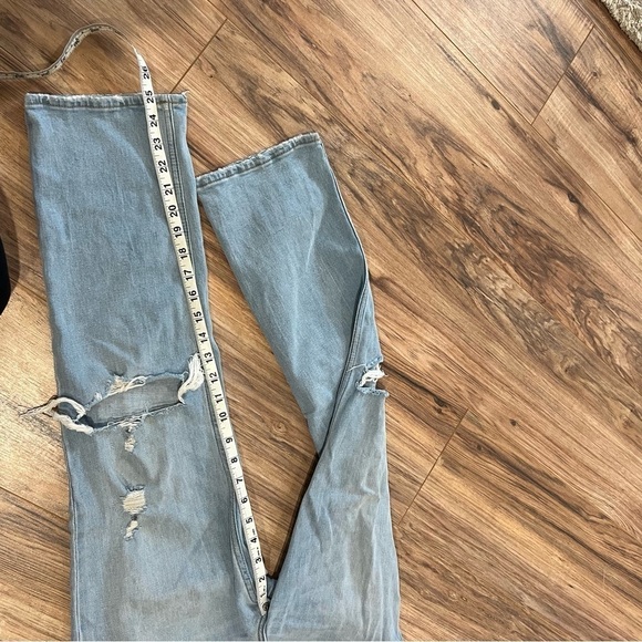 Abercrombie & Fitch Ultra High Rise Ankle Straight Jean - Picture 6 of 7